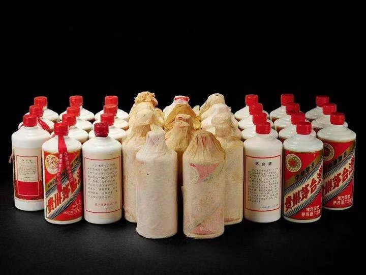 海拉尔日照岚山回收酒价格哪里回收(附近上门回收茅台酒）?